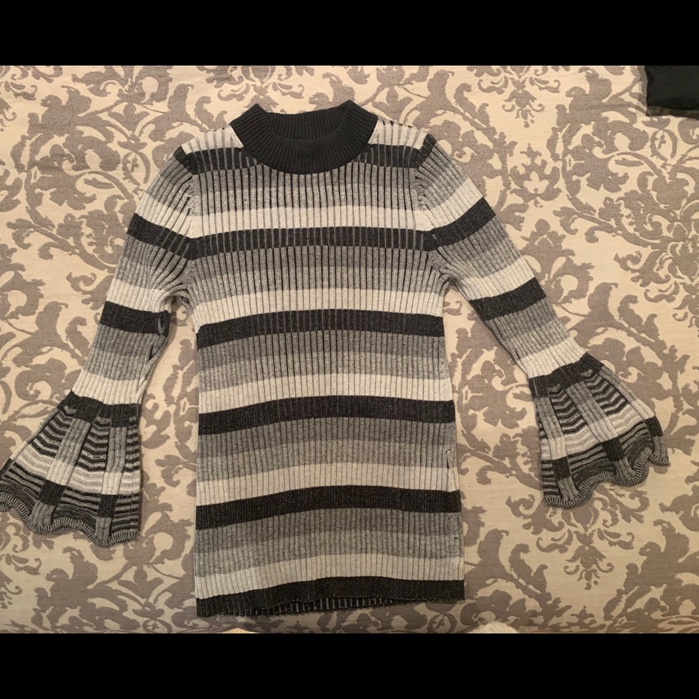 XS Michael Stars grey striped 3/4 sleeve sweater